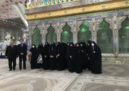 گزارش تصویری حضور دانش آموزان دبیرستان دولتی روشنگر تهران در حرم حضرت امام خمینی ره